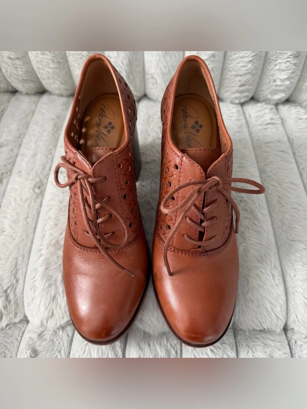 Patricia Nash brown leather Parma heeled lace-up oxfords